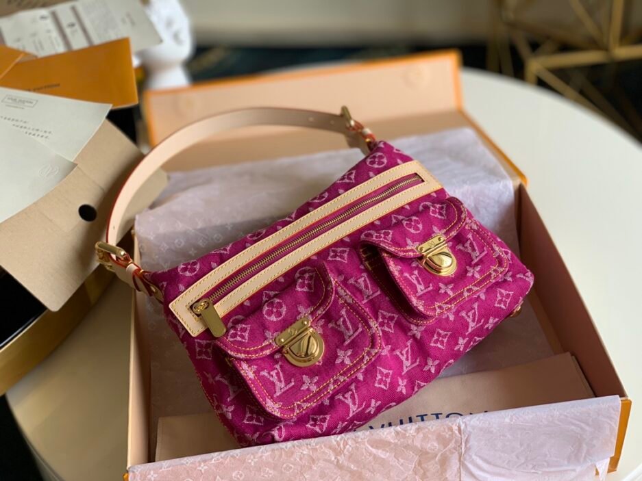 【独家实拍M44464粉红】中古绝版限量款。牛仔元素