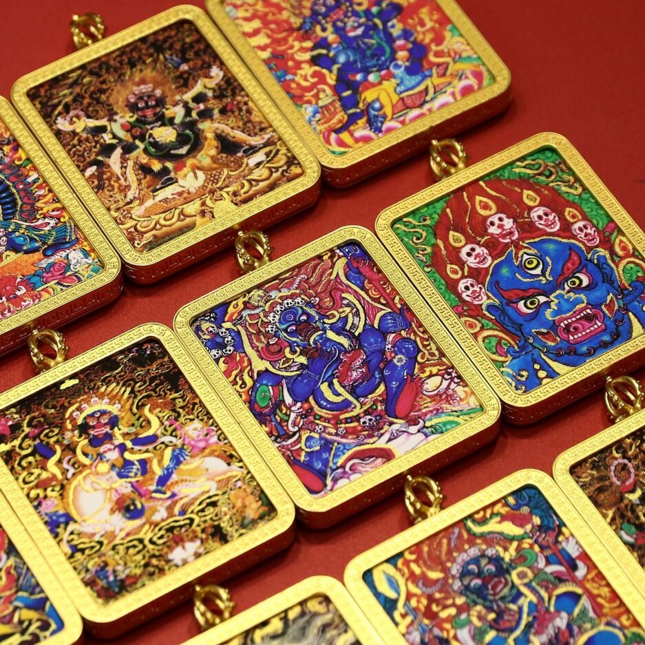 手绘描金唐卡大黑天黑财神藏传画芯项链男女款