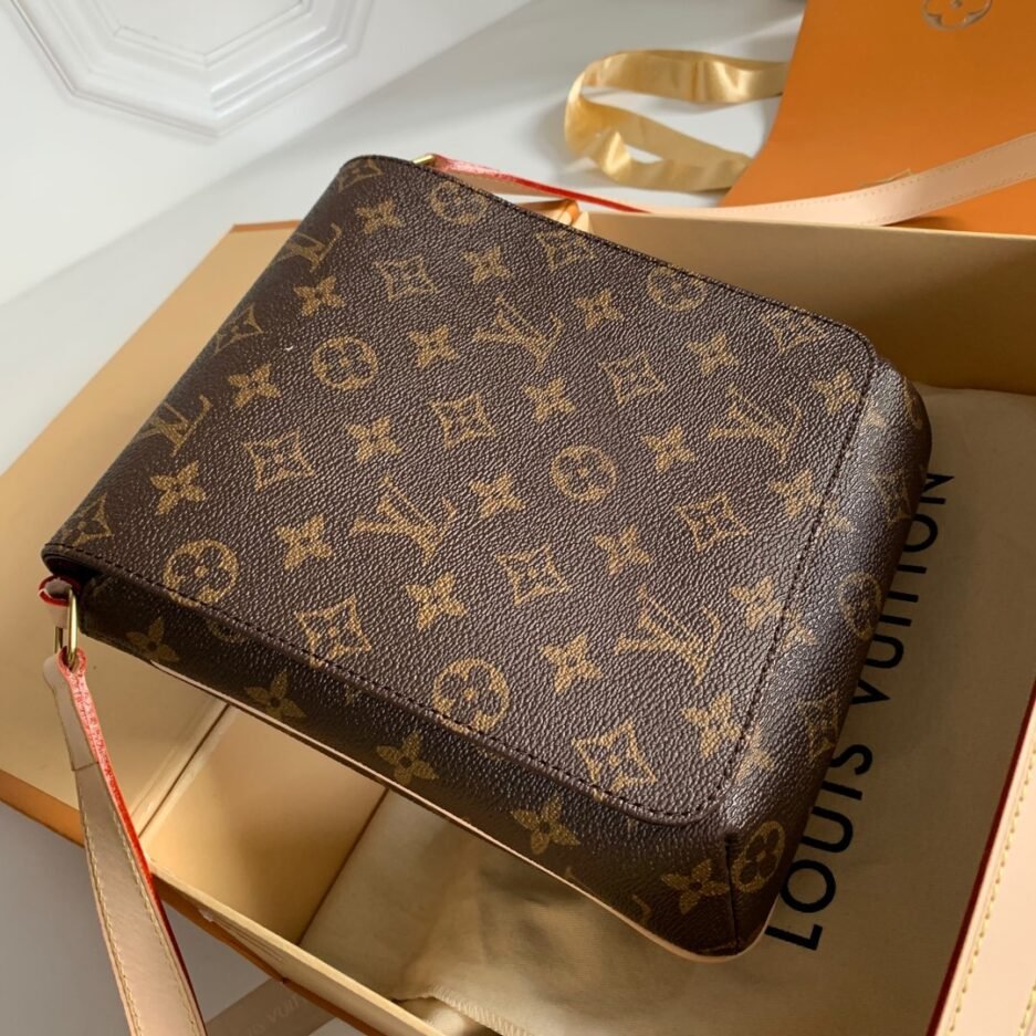 【独家实拍M51258】日本中古系列 絕對的原廠 王菲款 單肩包