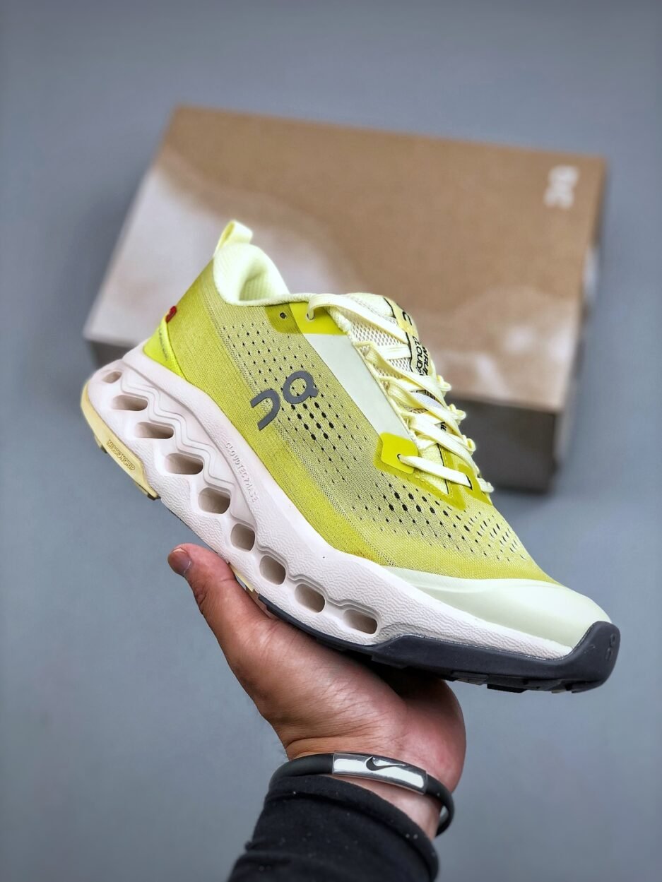 Cloudsurfer Trail 2全新綜合體能訓練運動鞋：圖片 2