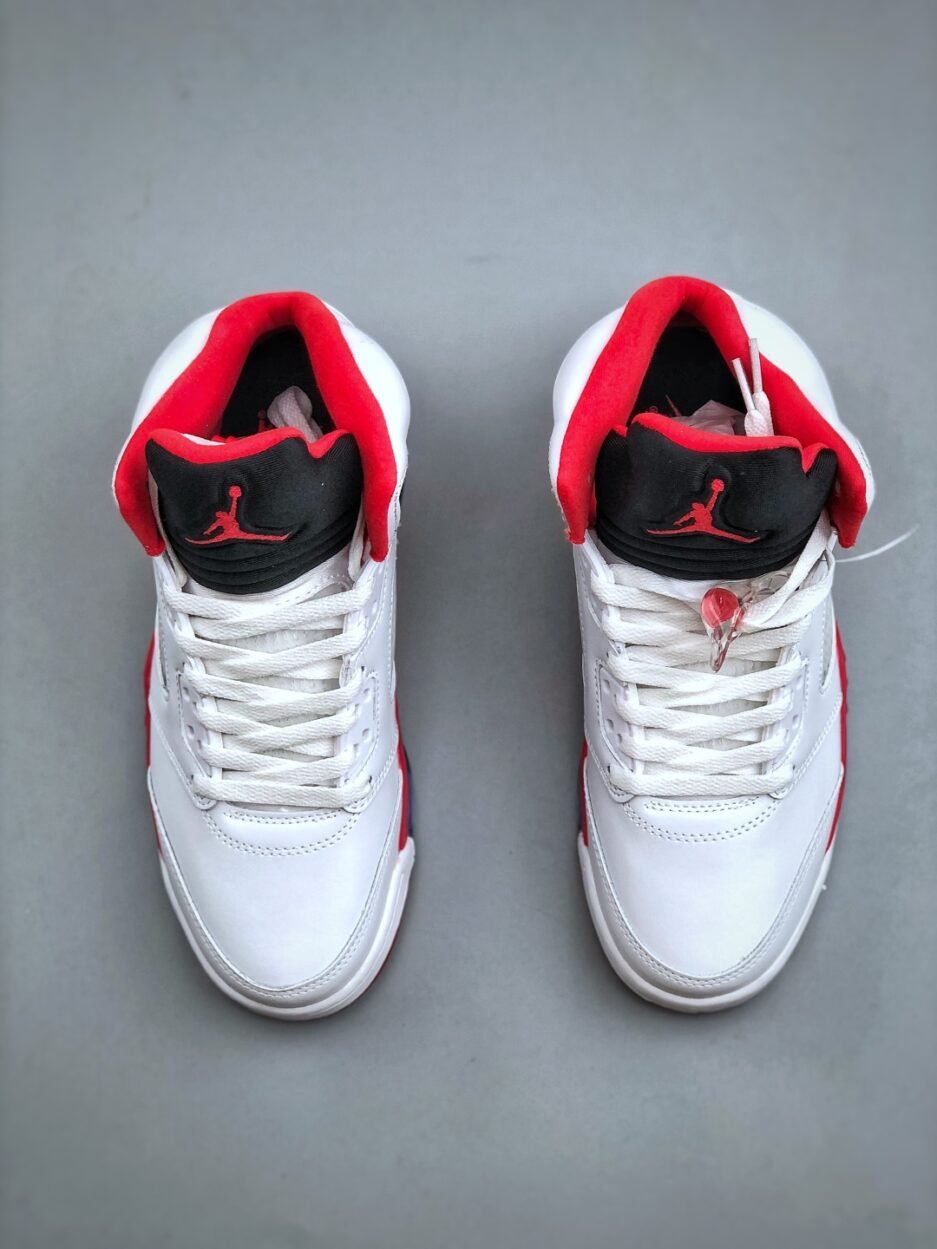 乔丹 Air Jordan 5 Retro "Fire Red Black Tongue" 高幫 火花白紅 AJ5 喬丹5代 aj5 喬5 高邦 白黑紅 喬丹籃球鞋系列：圖片 3