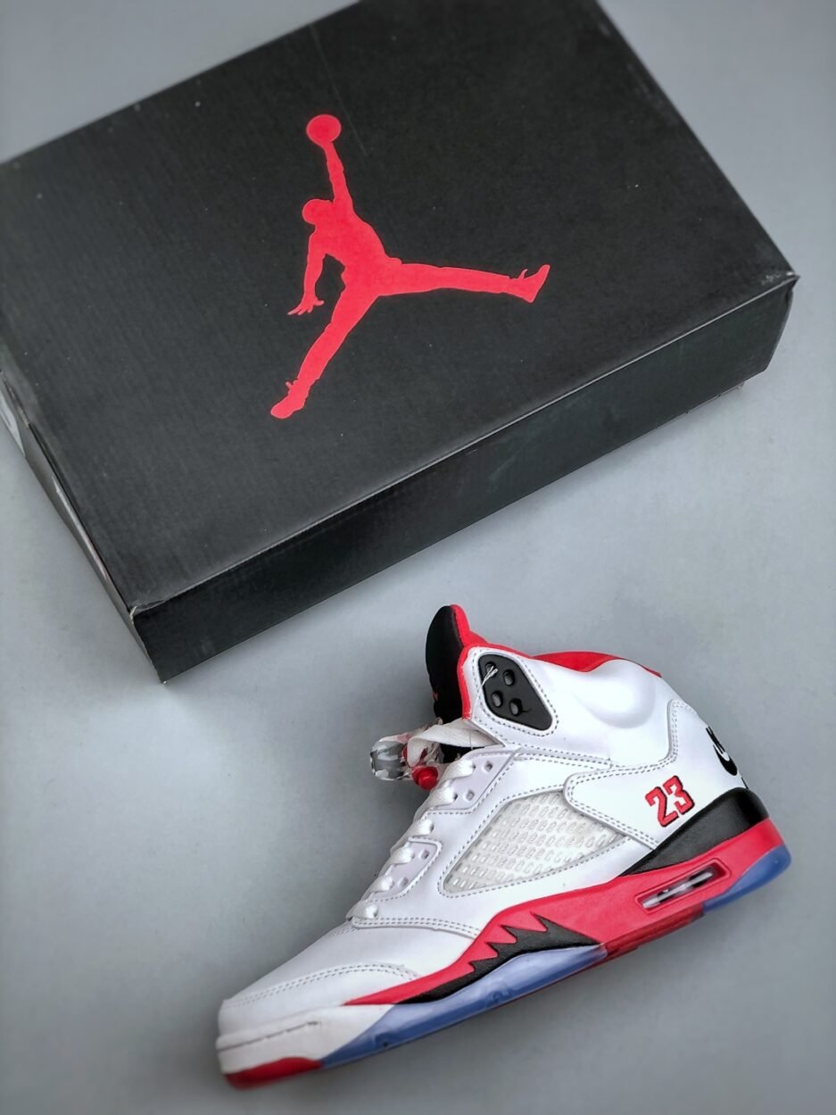 乔丹 Air Jordan 5 Retro "Fire Red Black Tongue" 高幫 火花白紅 AJ5 喬丹5代 aj5 喬5 高邦 白黑紅 喬丹籃球鞋系列：圖片 7