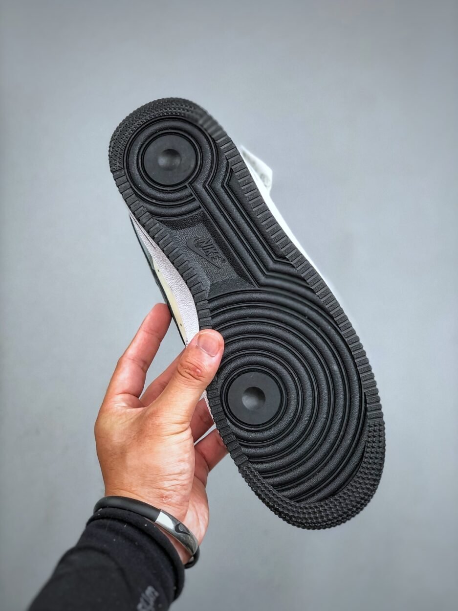 Nike AIR FORCE 1'07 LOW籃球鞋 ：圖片 10