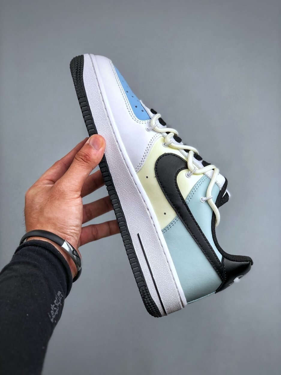 Nike AIR FORCE 1'07 LOW籃球鞋 ：圖片 3