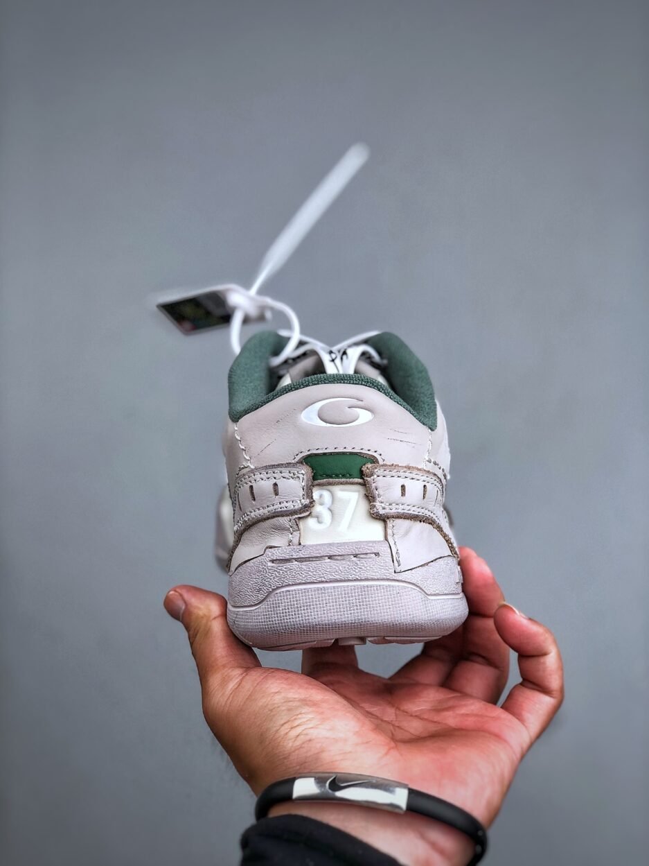 【OK版】Balenciaga 巴黎世家 Hamptons Worn Out 18代 手工做舊款 牛皮革 復古圓頭系帶低幫休閒鞋：圖片 3