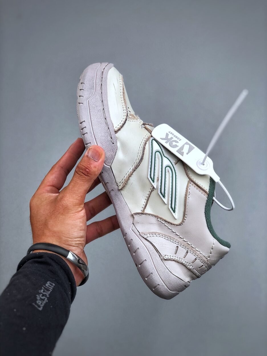 【OK版】Balenciaga 巴黎世家 Hamptons Worn Out 18代 手工做舊款 牛皮革 復古圓頭系帶低幫休閒鞋：圖片 7