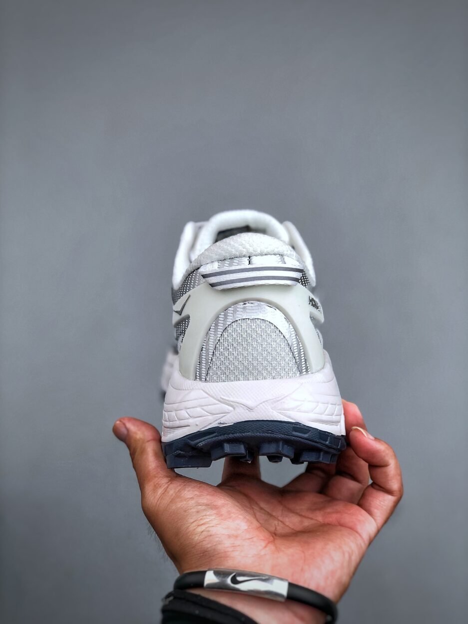 HOKA ONE ONE是來自美國的跑步鞋知名品：圖片 7