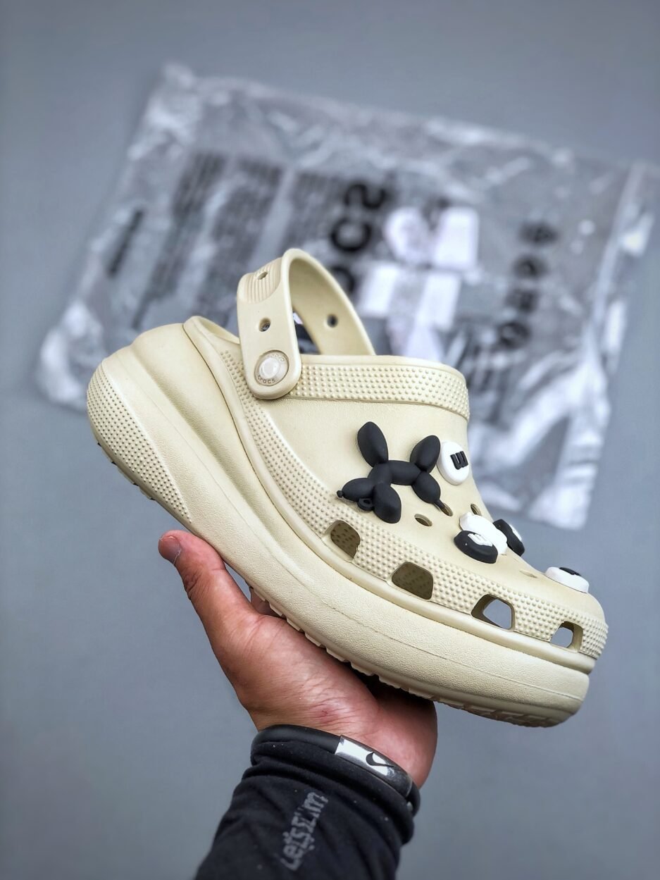 Crocs卡駱馳 classic clog EVA 經典 防滑耐磨洞洞鞋 簡約舒適 防滑耐磨 洞洞鞋：圖片 3