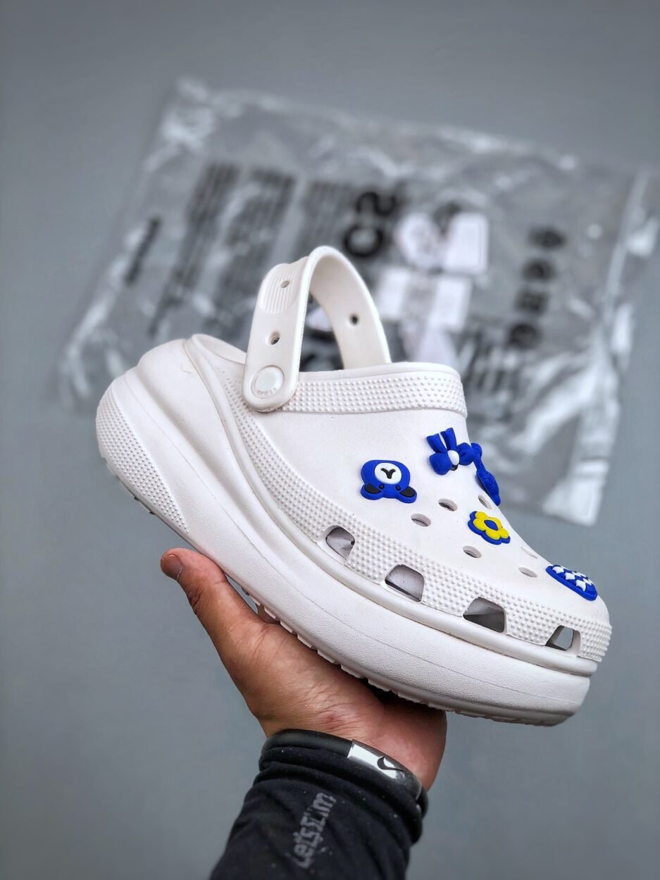 Crocs卡駱馳 classic clog EVA 經典 防滑耐磨洞洞鞋 簡約舒適 防滑耐磨 洞洞鞋：圖片 4