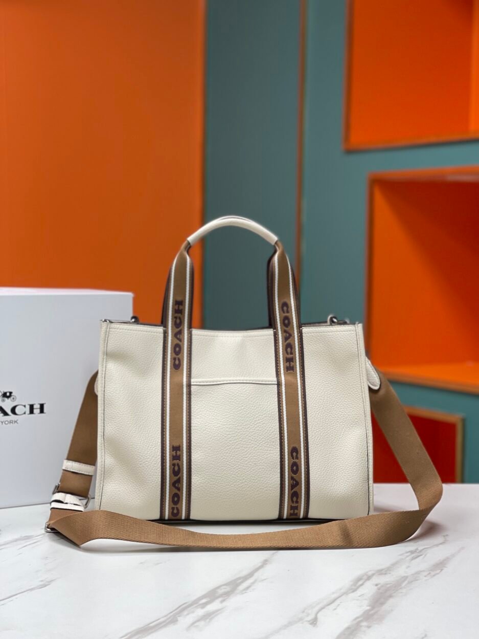 COACH/蔻驰新款购物袋 专柜同步 型号CM067 _SVCAH2023