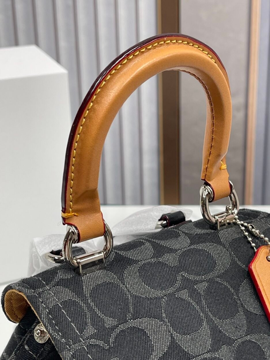 Coach/蔻驰新款 专柜款香布雷丹宁系列型号 CJ833 Riya Backpacks mini双肩背包：圖片 5