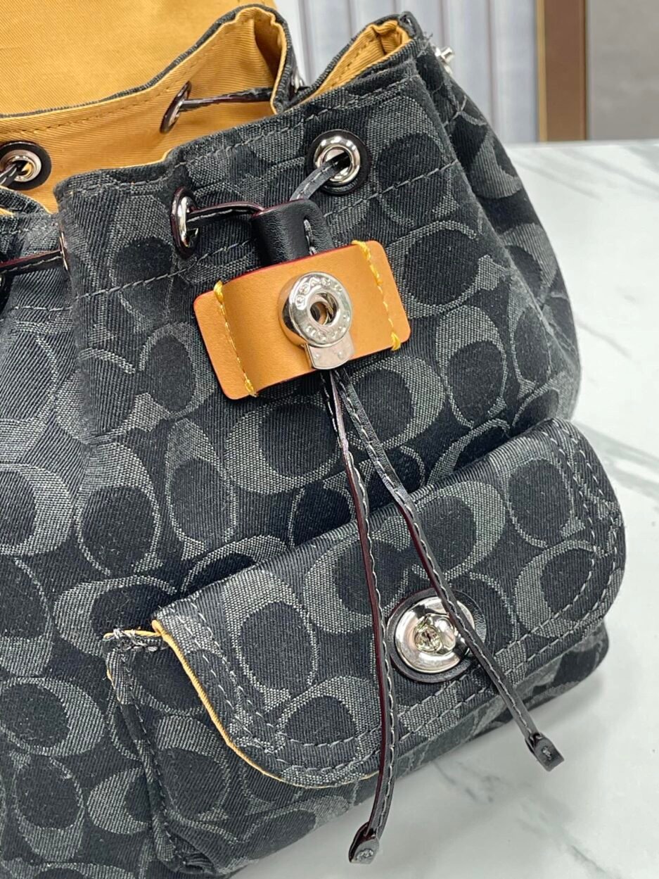 Coach/蔻驰新款 专柜款香布雷丹宁系列型号 CJ833 Riya Backpacks mini双肩背包：圖片 3