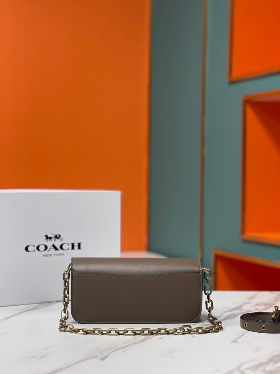 蔻驰最新款斜挎包肩带设计满分100皮质可拆卸肩带：圖片 5