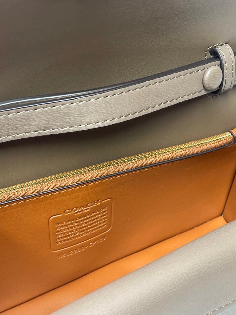 蔻驰最新款斜挎包肩带设计满分100皮质可拆卸肩带：圖片 7