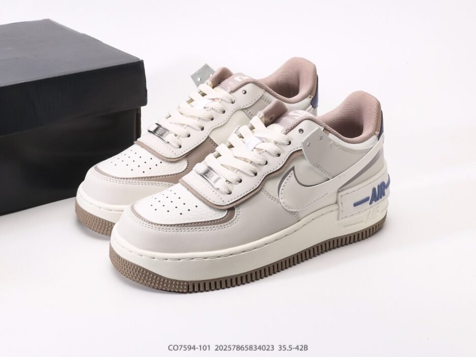 耐克NK WMNS Air Force 1 Shadow 轻量增高低帮百搭板鞋拼接马卡龙
