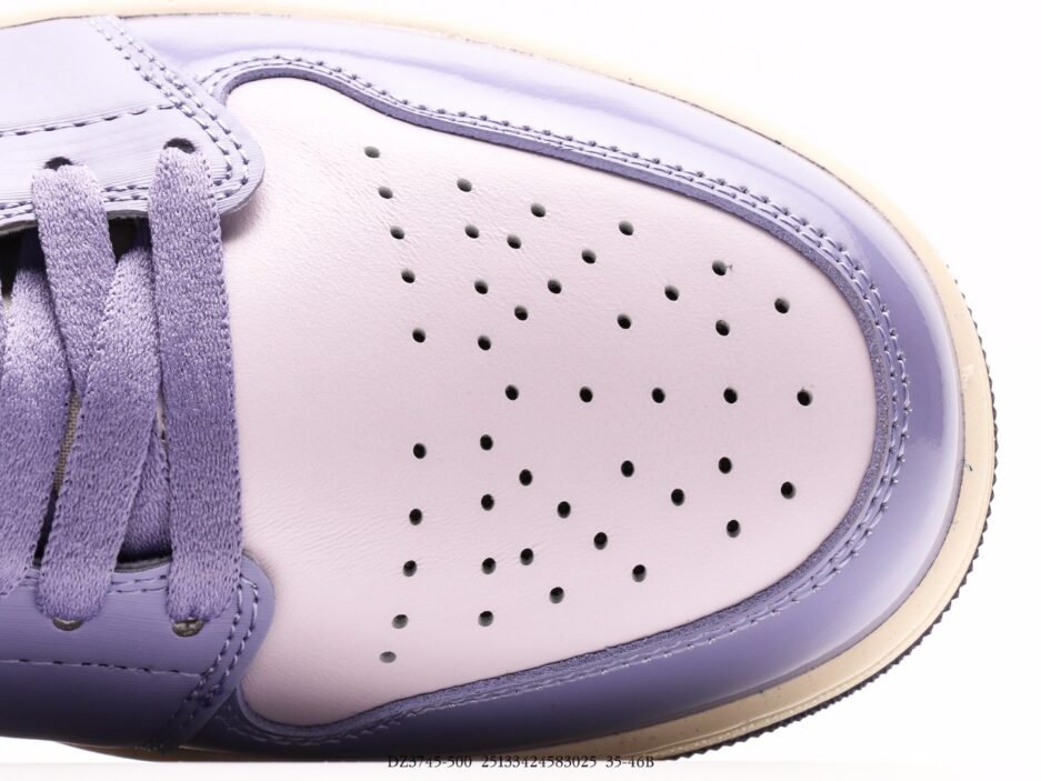 AJ1乔丹一代中帮经典复古文化休闲运动篮球鞋“白紫香芋紫”：圖片 2