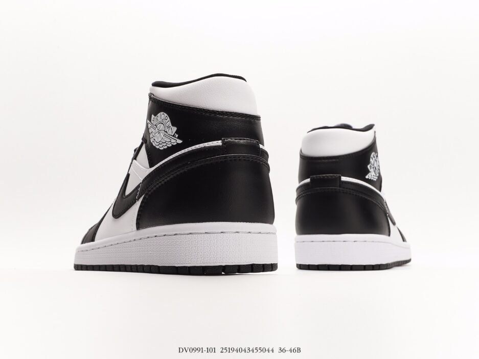 乔丹 Jordan 1 MidCoconut MilkAJ1乔丹一代中帮经典复古  黑色經典：圖片 4