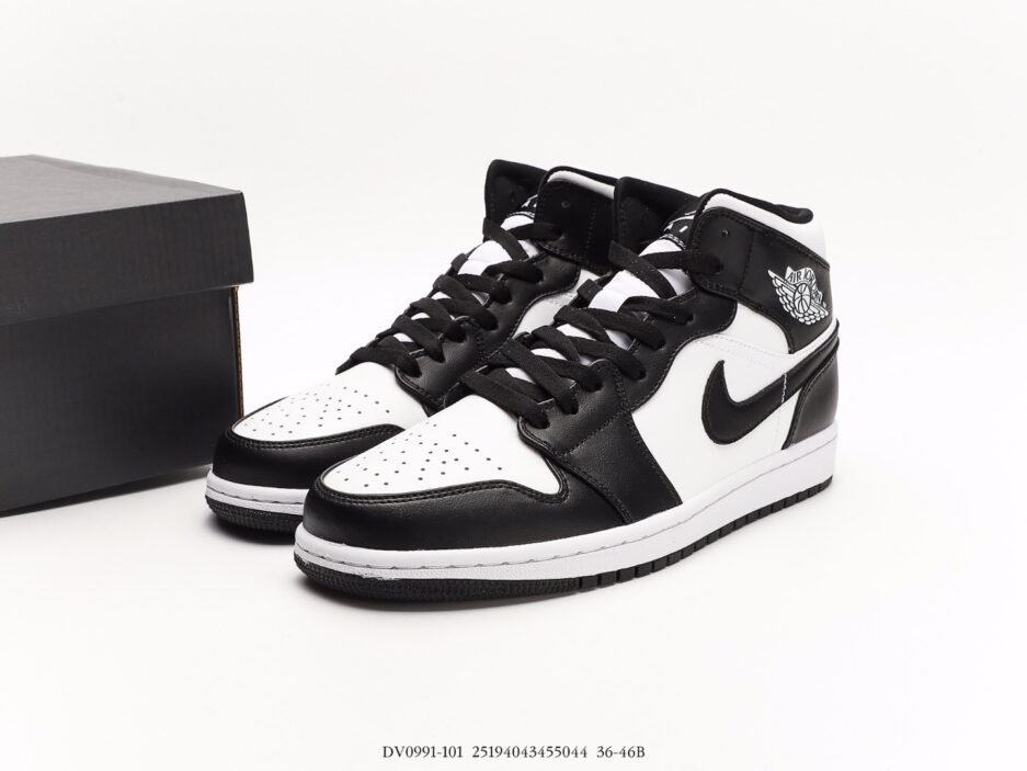 乔丹 Jordan 1 MidCoconut MilkAJ1乔丹一代中帮经典复古  黑色經典