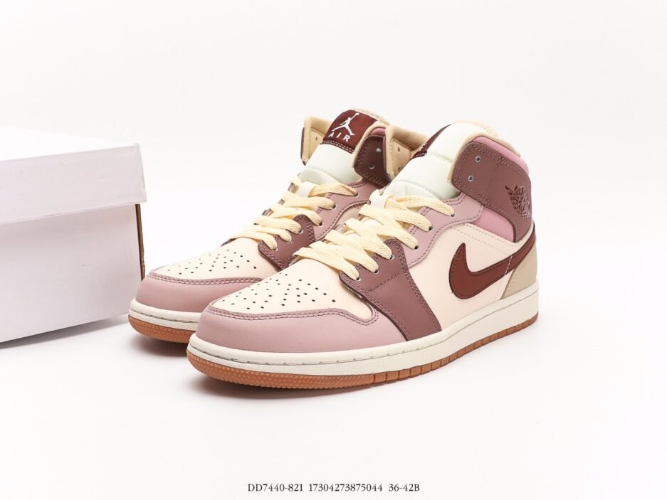 乔丹 Air Jordan 1 MidAJ1乔丹一代中帮经典  粉色潮